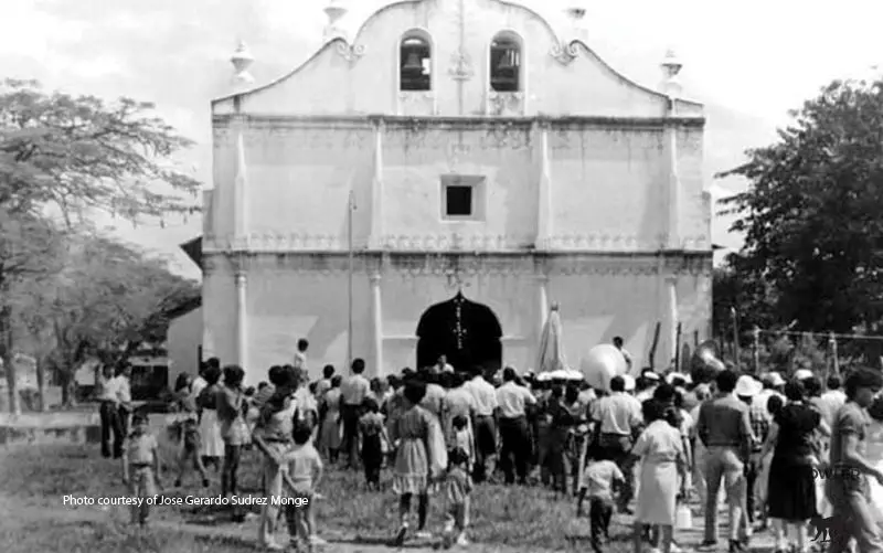 historic-photo-of-church-in-costa-rica